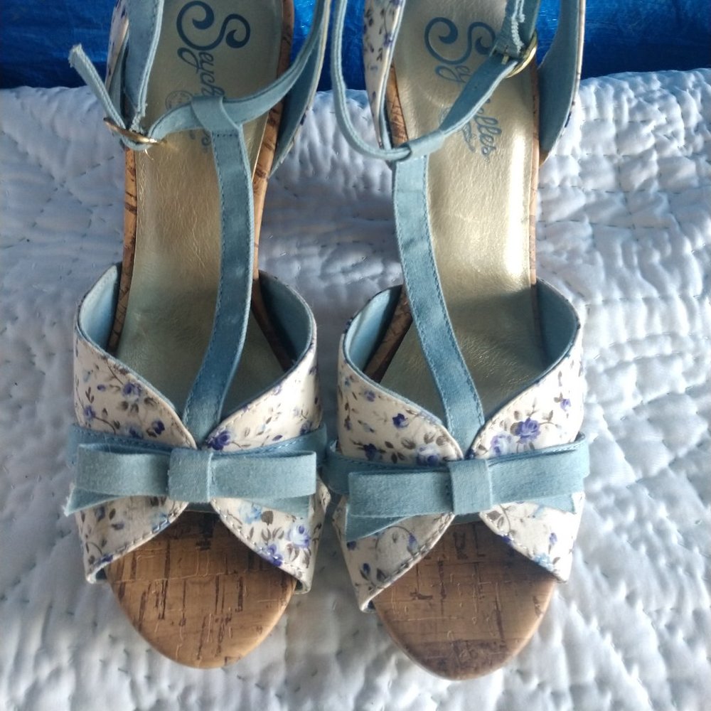 Seychelle Pumps size 9